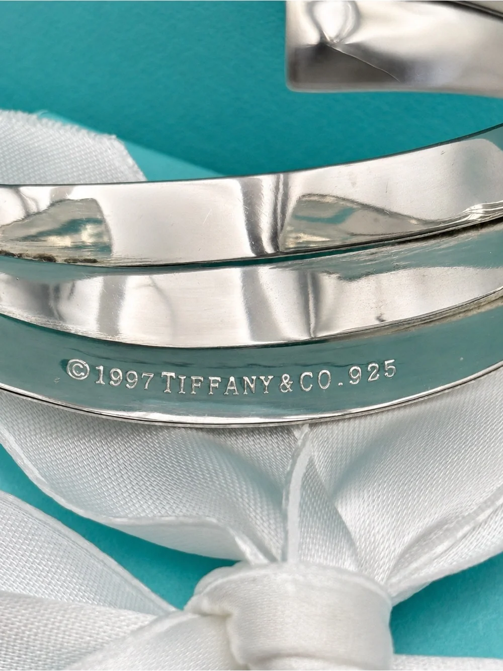 Tiffany & Co. Triple Interlocking Bangle Cuff Bracelet Sterling Silver Gift Box